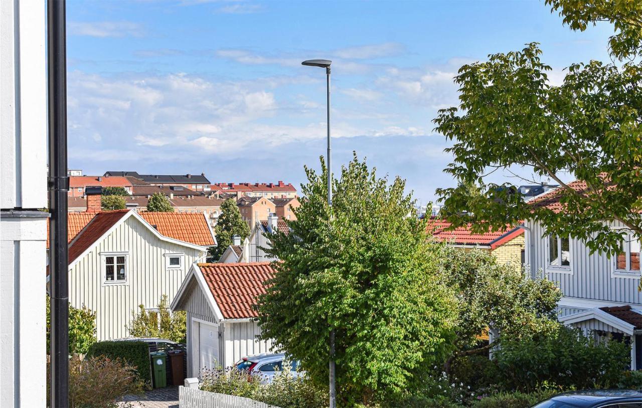 Cozy Home In Karlskrona With Kitchen Esterno foto